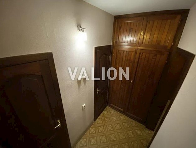 Продам 3х комнатную квартиру, район Виноградарь, пер. Апрельский (Апрельский), 1-В