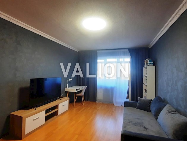 Продажа 2к квартиры в Деснянском р-не, Троещина, ул. Закревского 49/1.