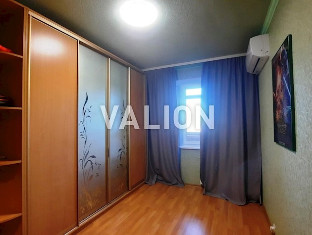 Продажа 2к квартиры в Деснянском р-не, Троещина, ул. Закревского 49/1.