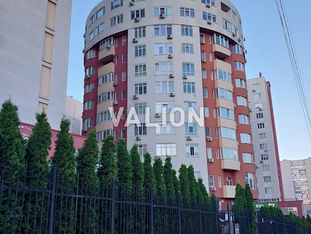 Продаж 2-к квартири вул. Федора Ернста 16а в ЖК Перлина Кадетского гаю