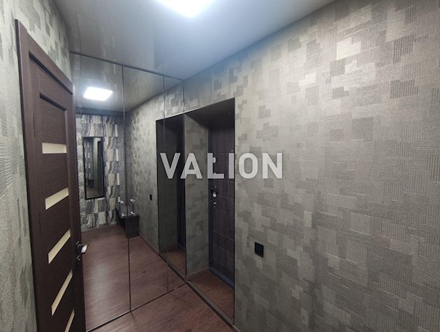 Продается 2 комнатная квартира ул.Донца,21А Соломенский р-н Отрадный