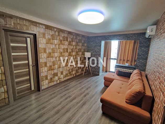 Продается 2 комнатная квартира ул.Донца,21А Соломенский р-н Отрадный