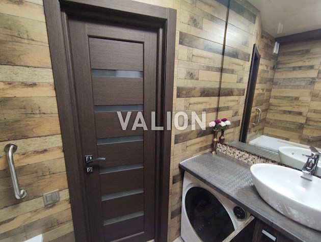 Продается 2 комнатная квартира ул.Донца,21А Соломенский р-н Отрадный