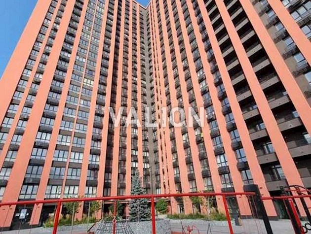 Продаж 3-к квартири вул. Набережно-Рибальська 27