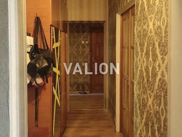 Продается 3 комнатная квартира по ул. Большая Окружная,3, Святошинский район.