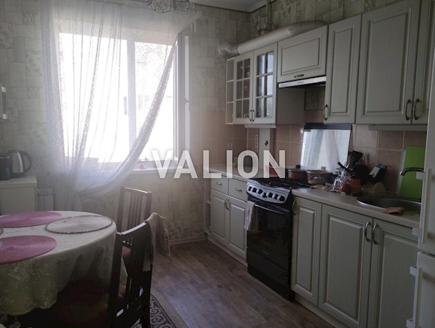 Продается 3 комнатная квартира по ул. Большая Окружная,3, Святошинский район.