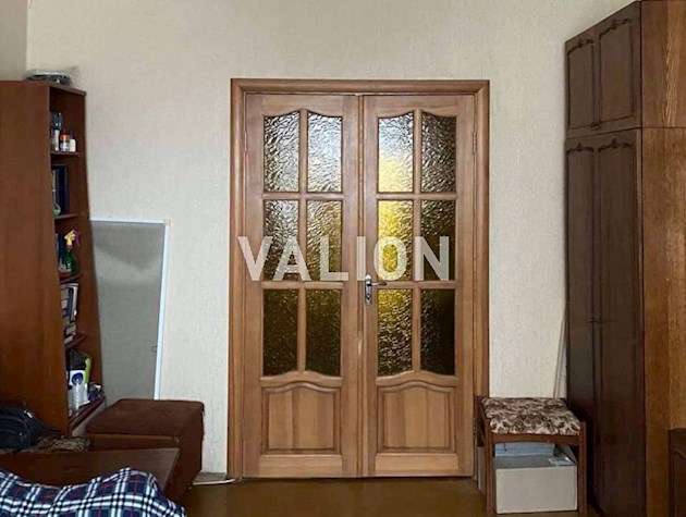 Продается 3 комнатная квартира по ул. Большая Окружная,3, Святошинский район.