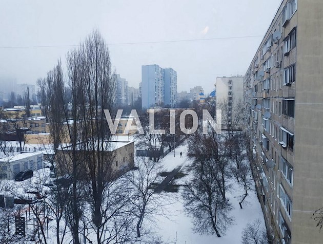 Продается 3 комнатная квартира по ул. Большая Окружная,3, Святошинский район.