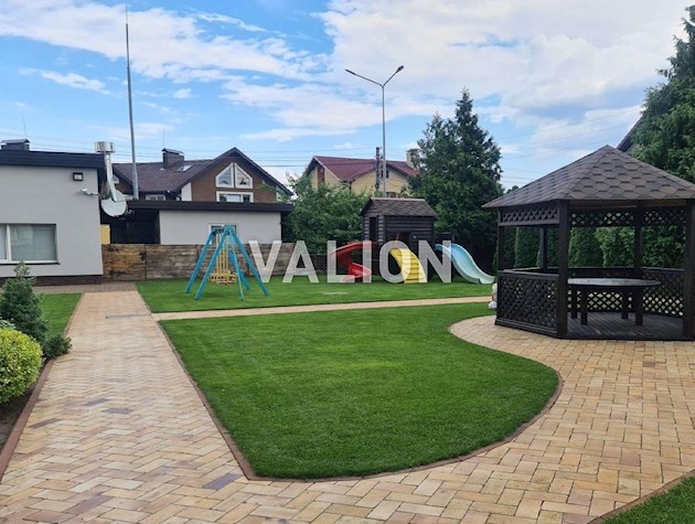 Продаж 2-кімнатної квартири по вул.Садова, 73