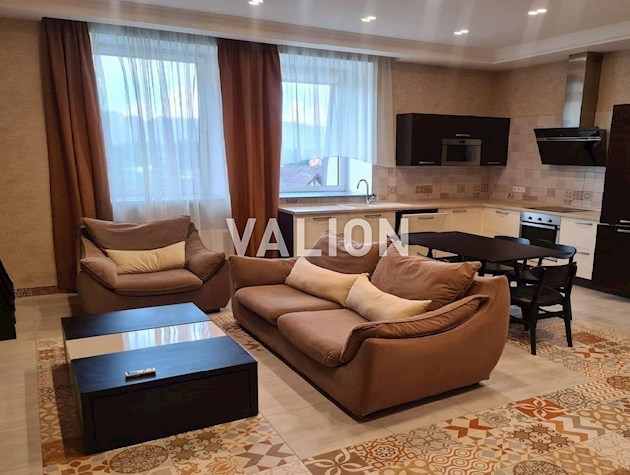 Продаж 2-кімнатної квартири по вул.Садова, 73