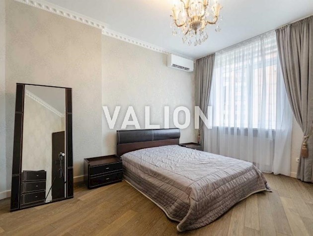 Продається 3-к квартира вул.Старонаводницька, 6Б, Царське Село, Печерськ