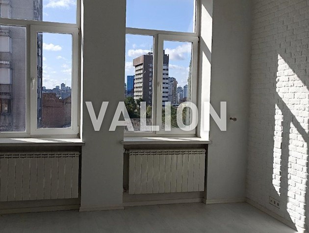 Продажа 5к квартиры на Богдана Хмельницкого 68