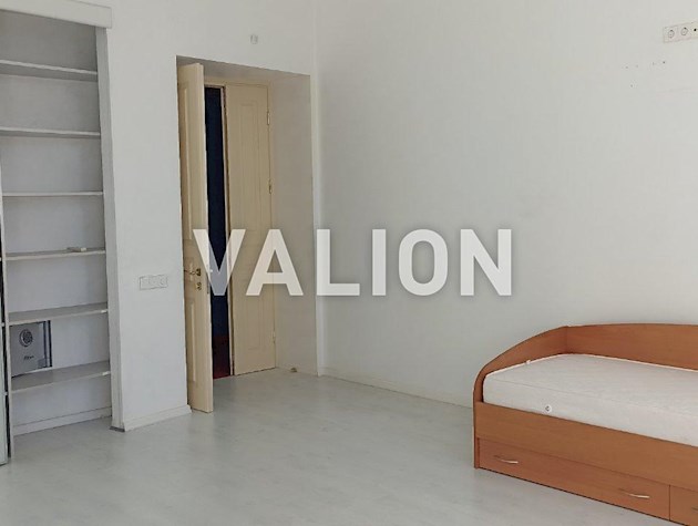 Продажа 5к квартиры на Богдана Хмельницкого 68