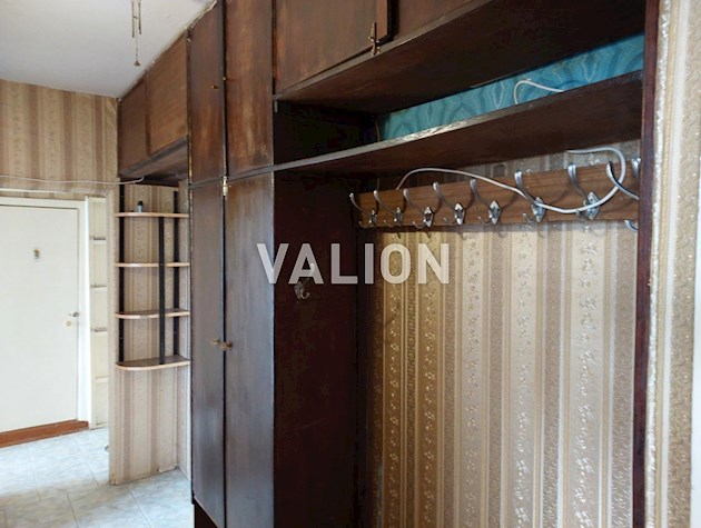 Двухкомнатная. вул. Приречная, 9-А, рядом метро и Днепр