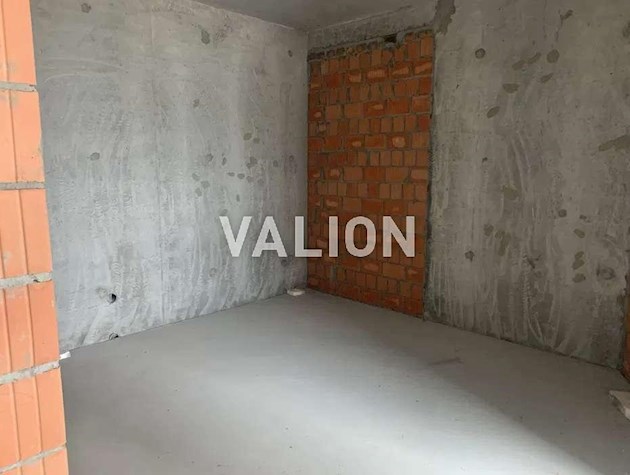 Продаж 1-к квартири вул. Зарічна 8