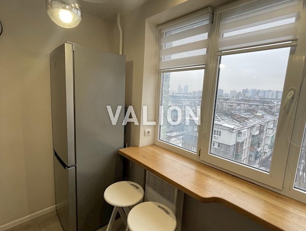 Продаётся уютная 2 комнатная квартира по ул. Пожарского,8, метро Дарница