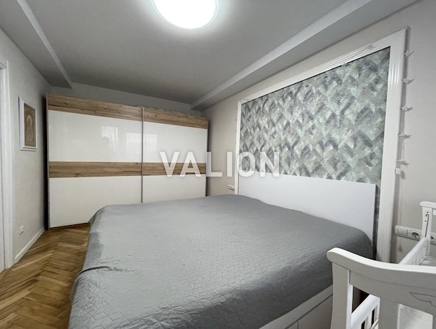 Продаётся уютная 2 комнатная квартира по ул. Пожарского,8, метро Дарница