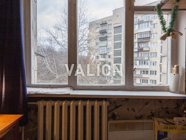 Киев Печерский р-н Метро Дружбы Народов Продажа 1к квартиры 35000$