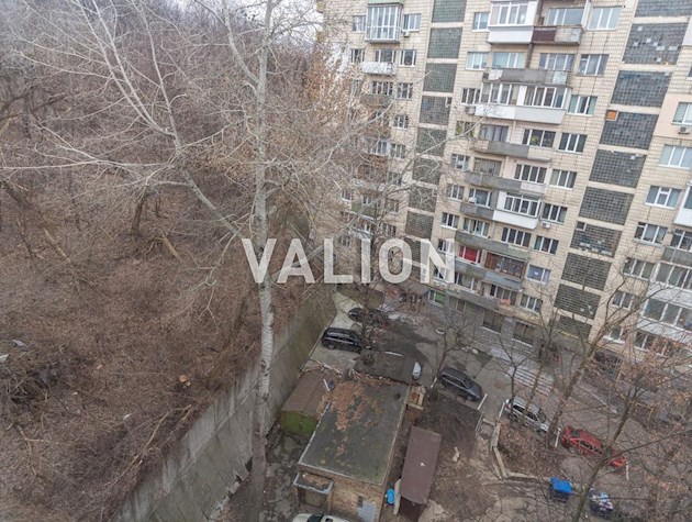 Киев Печерский р-н Метро Дружбы Народов Продажа 1к квартиры 35000$