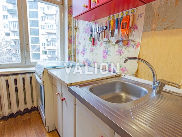 Киев Печерский р-н Метро Дружбы Народов Продажа 1к квартиры 35000$