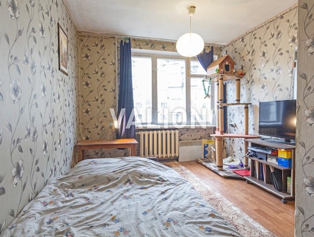 Киев Печерский р-н Метро Дружбы Народов Продажа 1к квартиры 35000$