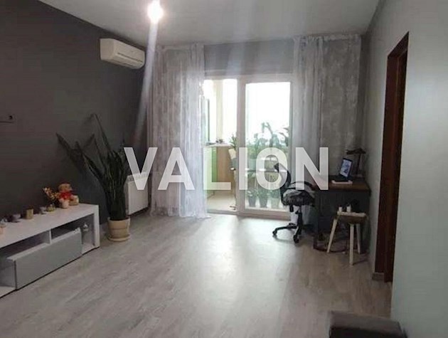 Продається 3-кімнатна квартира на Троєщині, вул.Лаврухіна, 7