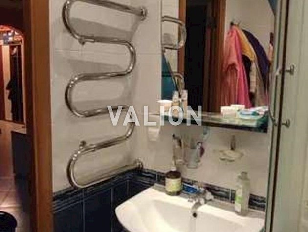 Продається 3-кімнатна квартира на Троєщині, вул.Лаврухіна, 7