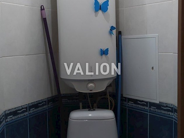 Продається 3-кімнатна квартира на Троєщині, вул.Лаврухіна, 7