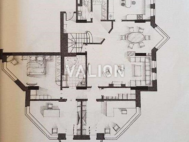 Продаж 6-кімнатної квартири 232 кв. м на вул. Олександра Мишуги, 2.