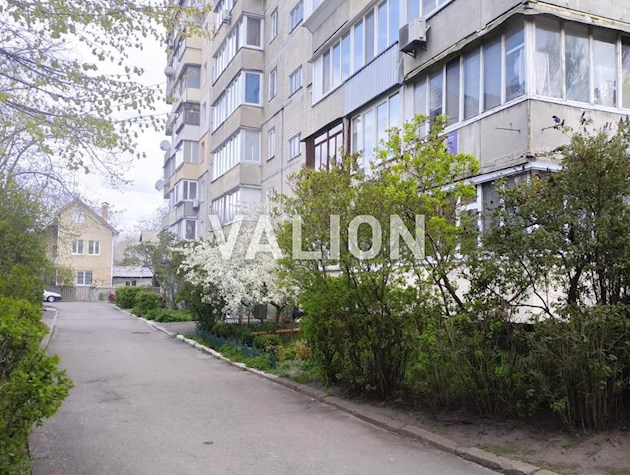 Продаж 1 кімнатної квартири по вул. Бринжали (Тешебаєва) 1, Нивки.