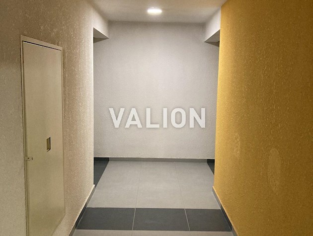 Продажа 2к квартиры Голосеевский район Лысогорский спуск, 20.