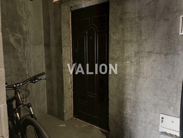 Продажа 2к квартиры Голосеевский район Лысогорский спуск, 20.