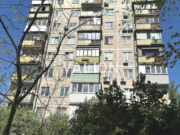 Продажа 3-комнатная квартира по бульвару Верховного Совета 19-Б. Днепровский район, Соцгород, Дарница, Левый берег.