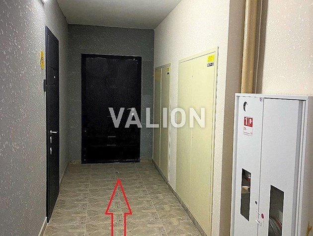 Продажа 3-х ком. квартиры. Без комиссии. ЖК Медовый. Рядом с озёрами.