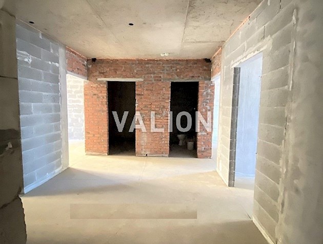 Продажа 3-х ком. квартиры. Без комиссии. ЖК Медовый. Рядом с озёрами.