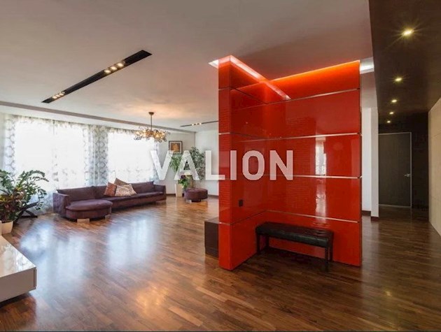 Продажа 4к квартиры с дизайнерским ремонтом, ул. Мокрая (Кудряшова) 20, ЖК Времена года