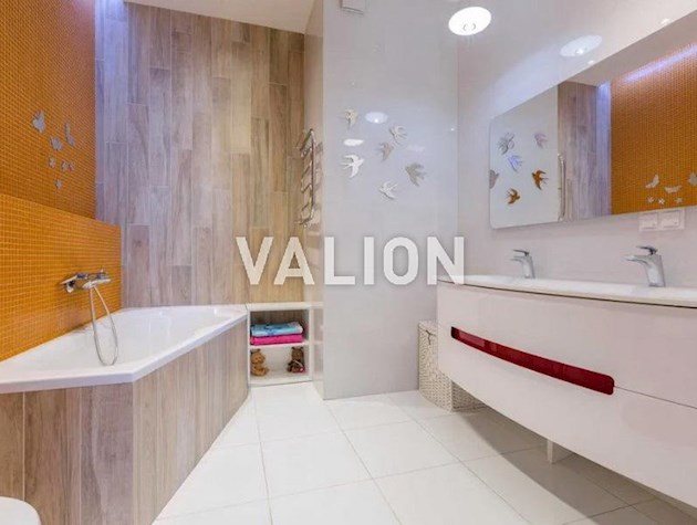 Продажа 4к квартиры с дизайнерским ремонтом, ул. Мокрая (Кудряшова) 20, ЖК Времена года