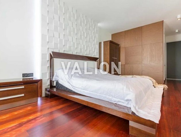 Продажа 4к квартиры с дизайнерским ремонтом, ул. Мокрая (Кудряшова) 20, ЖК Времена года