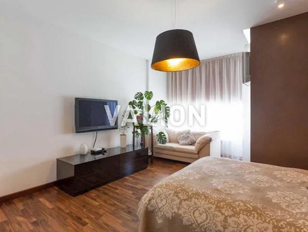 Продажа 4к квартиры с дизайнерским ремонтом, ул. Мокрая (Кудряшова) 20, ЖК Времена года