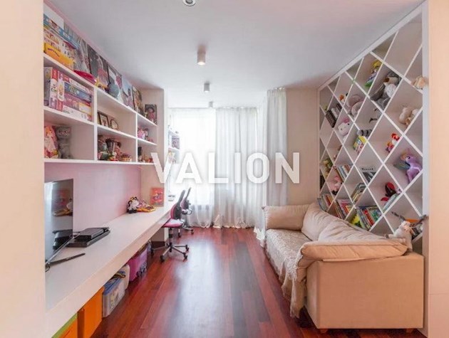 Продажа 4к квартиры с дизайнерским ремонтом, ул. Мокрая (Кудряшова) 20, ЖК Времена года