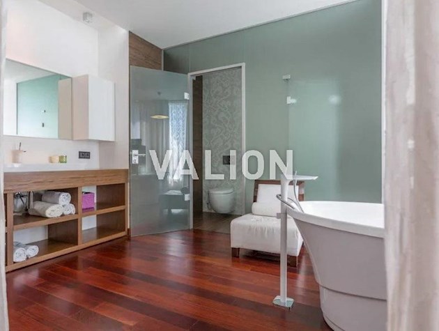 Продажа 4к квартиры с дизайнерским ремонтом, ул. Мокрая (Кудряшова) 20, ЖК Времена года