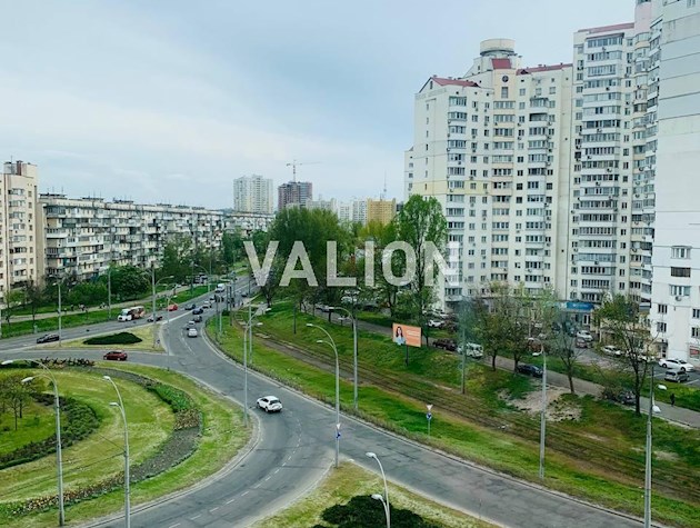 Продаж просторої 3-кімнатної квартири 108м2 по вул. Лук’яненко Левка (Тимошенко), 21, м. Мінська.