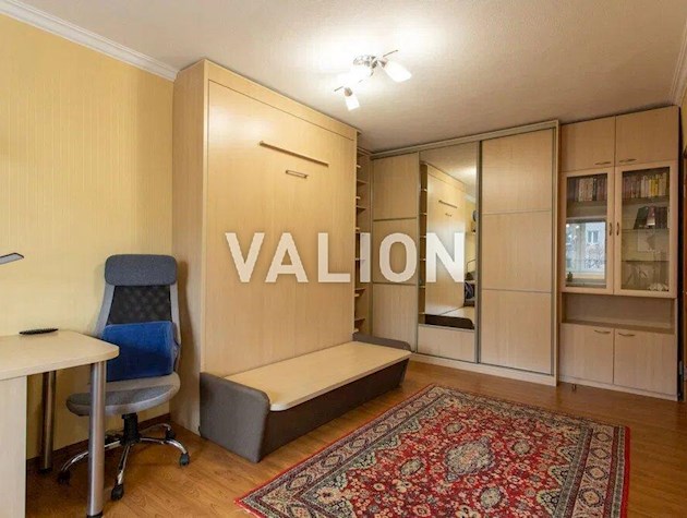 Подам1к квартиру на Печерську, вул. Бойчука 26.