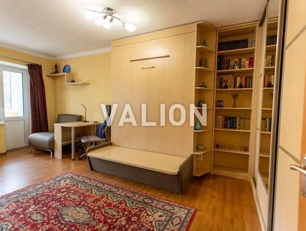 Подам1к квартиру на Печерську, вул. Бойчука 26.