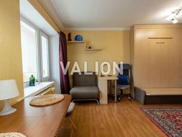 Подам1к квартиру на Печерську, вул. Бойчука 26.