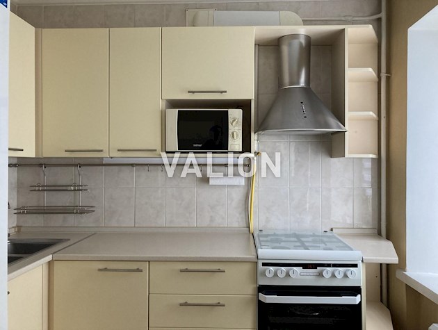 Подам1к квартиру на Печерську, вул. Бойчука 26.