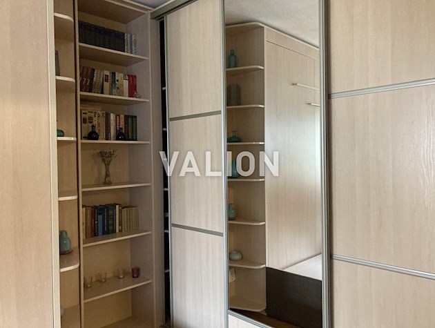 Подам1к квартиру на Печерську, вул. Бойчука 26.