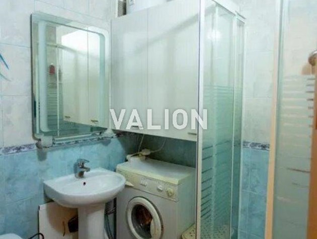 Подам1к квартиру на Печерську, вул. Бойчука 26.