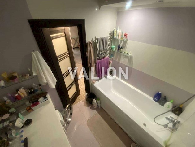 Продажа 3-комнатной квартиры по ул.Лукьяненко Левка (Тимошенко), 15г