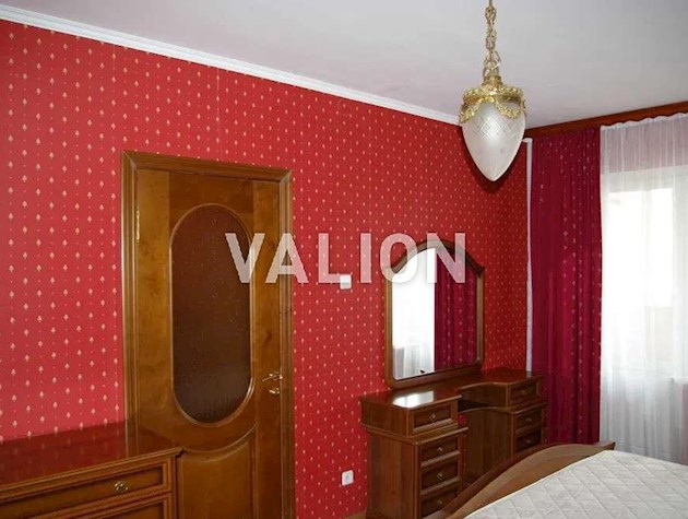 Продается 2-комнатная квартира на ул. Бориса Гмыри, 9-В.